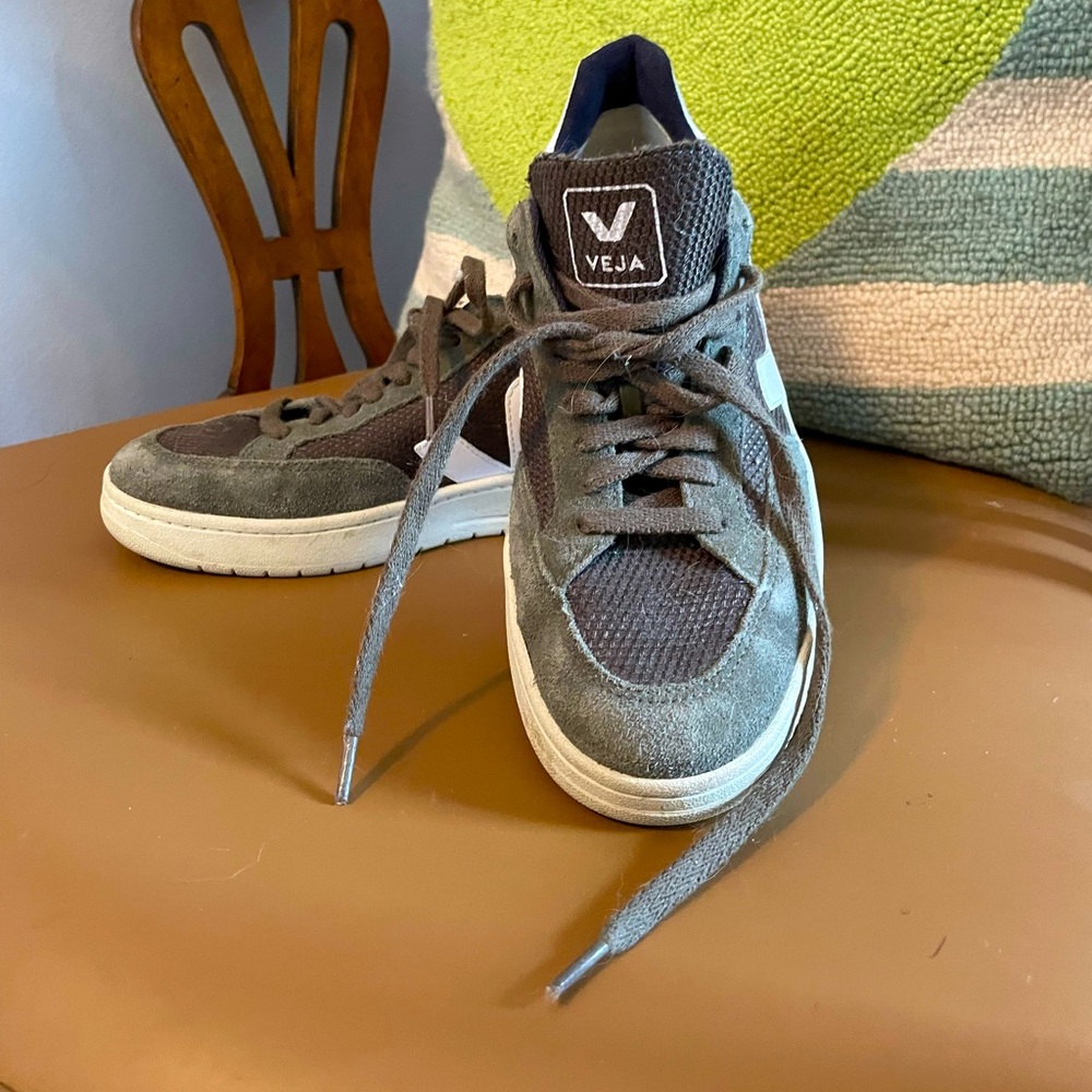 Olive green Veja sneakers